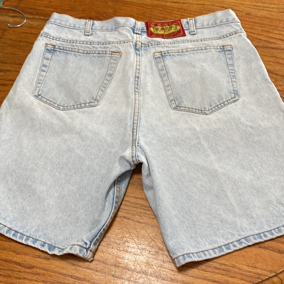 **Sold” Vintage Two Pepper Vintage Men's Denim Shorts. Loose Leg Logo 90's - Picture 8 of 11